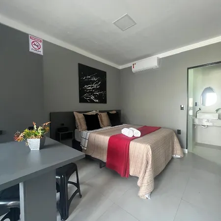 Hospedagem Confortavel E Pratica Para Viajantes E Ferias - Proxima A Br-101 Sao Jose  Exterior photo